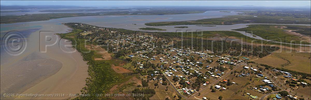 Peter Bellingham Photography River Heads - QLD 2013 (PBH4 00 16256)